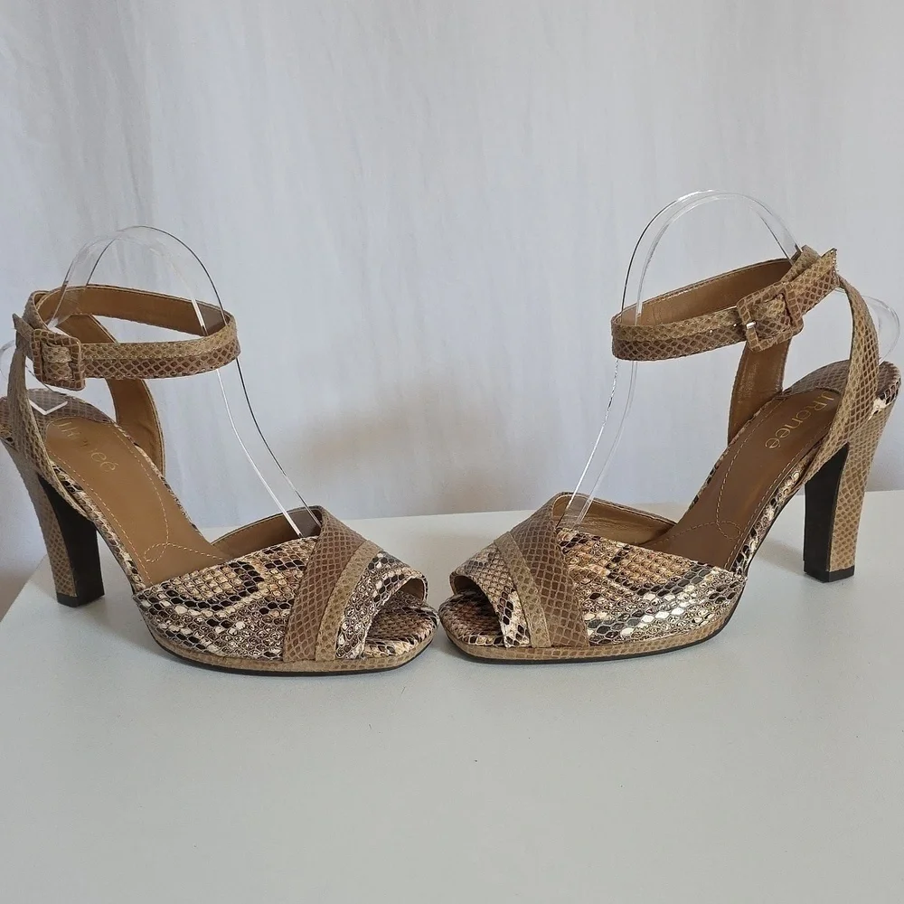 J. Renee Kinnon Brown Snake Print Sandals. Size 9 Medium.